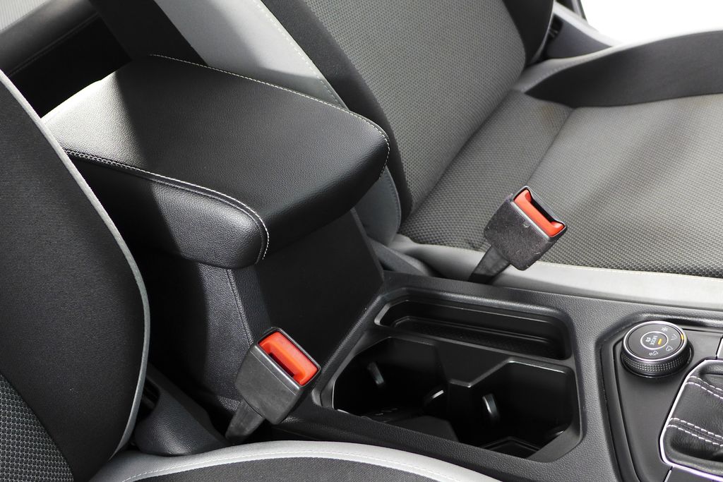 2022 Volkswagen Taos S 16