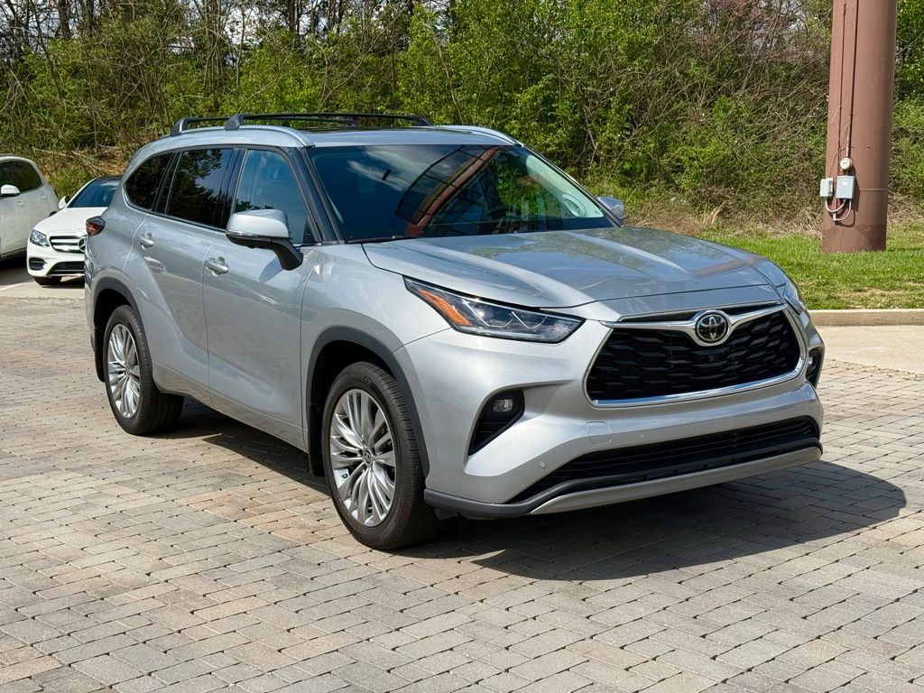 2024 Toyota Highlander Platinum FWD