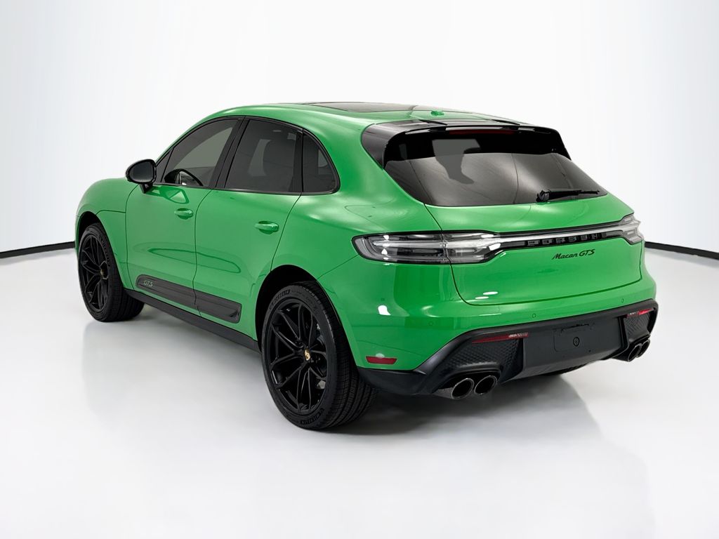 Thumbnail: 2024 Porsche Macan - 7