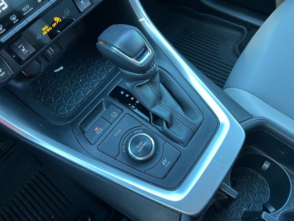 Thumbnail: 2024 Toyota RAV4 - 26