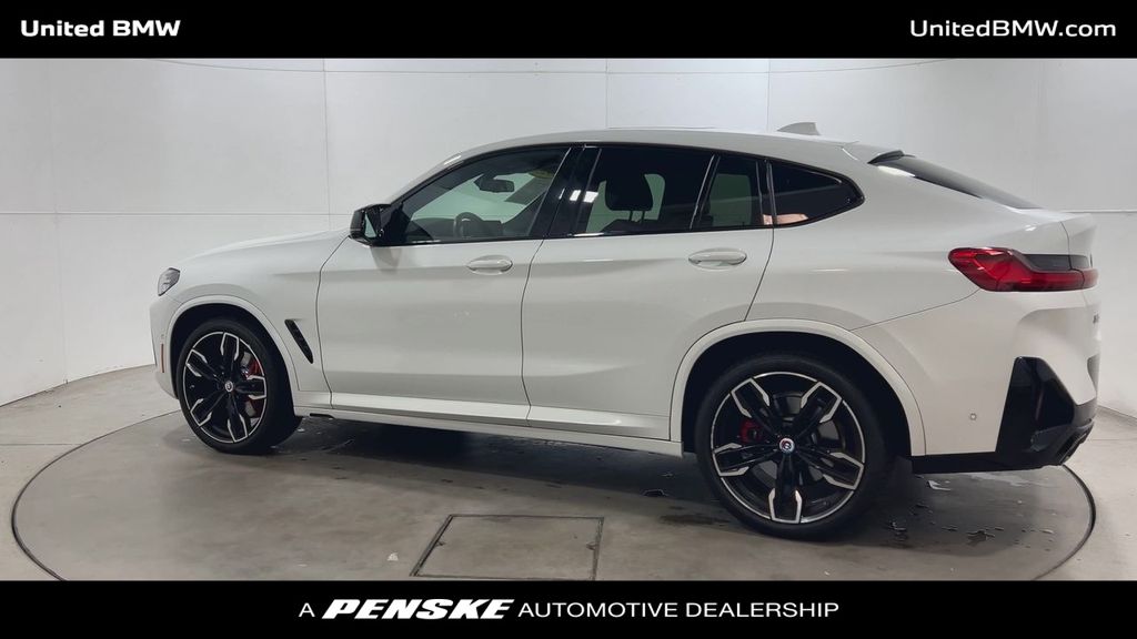 Thumbnail: 2023 BMW X4 - 6