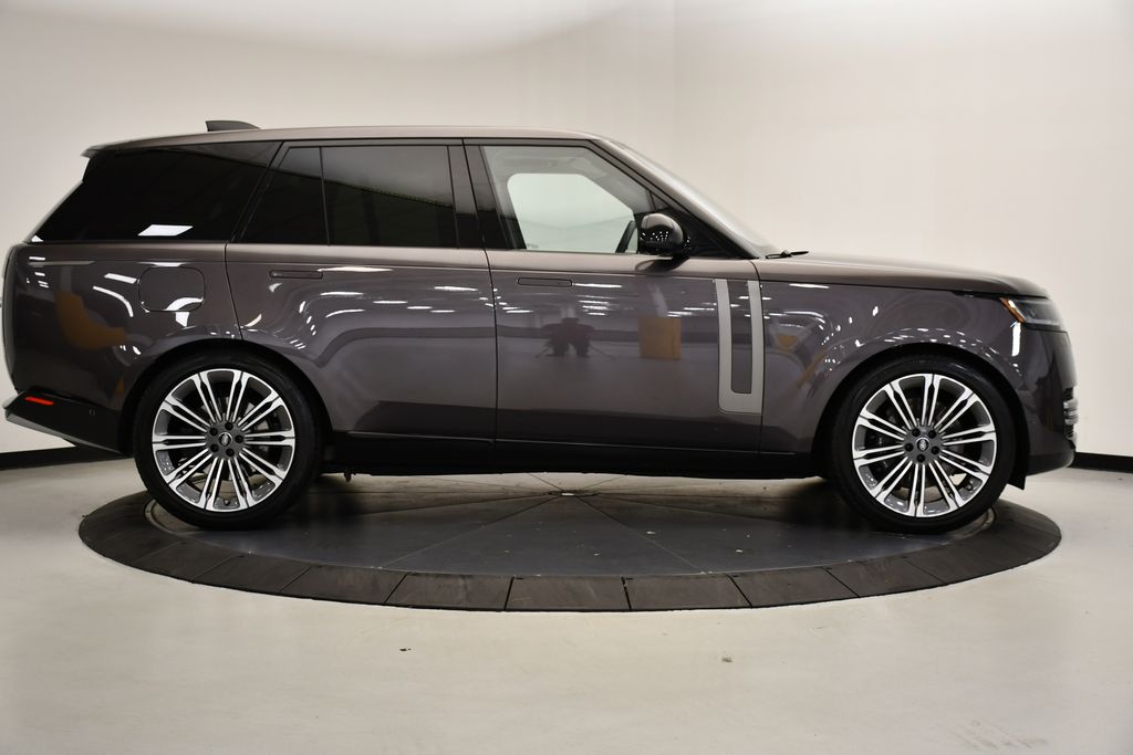 Thumbnail: 2022 Land Rover Range Rover - 6