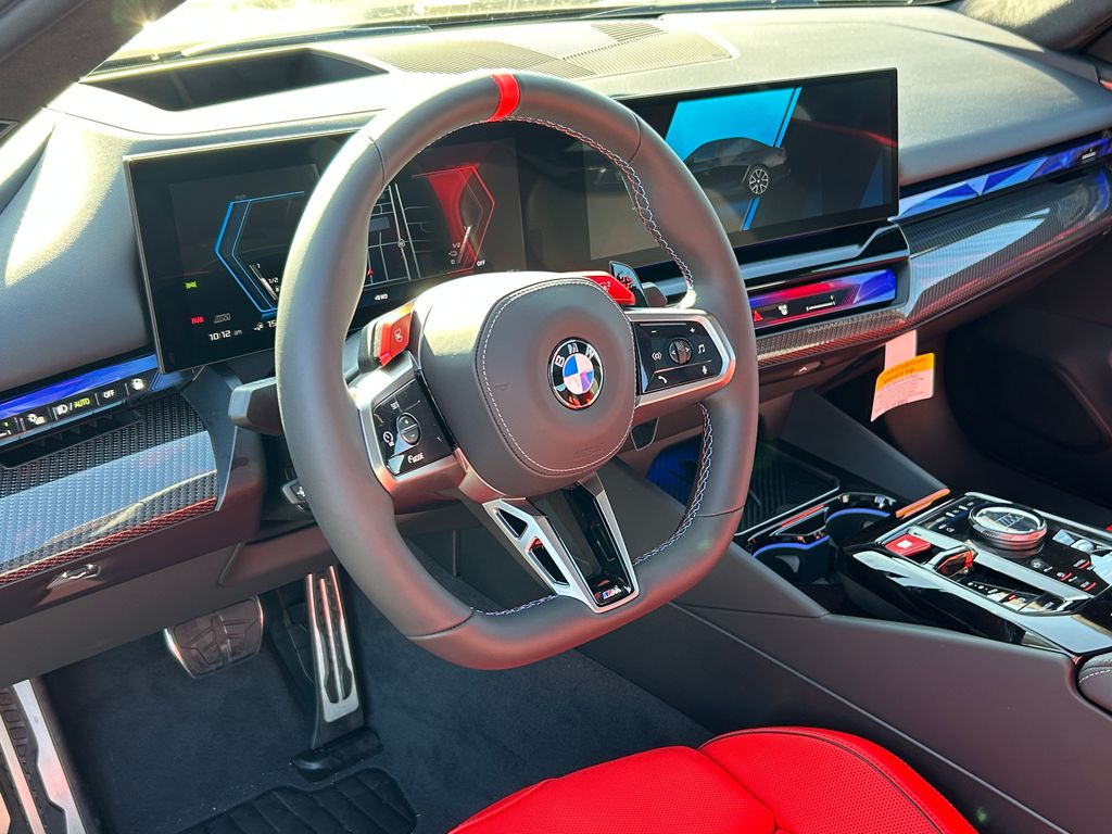 Thumbnail: 2026 BMW M5 - 13