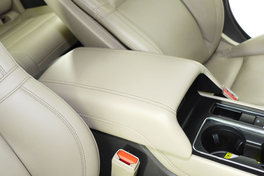 2023 Lincoln Corsair Standard 16