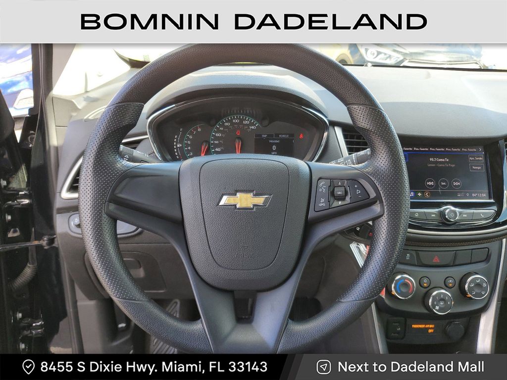 2020 Chevrolet Trax LS photo