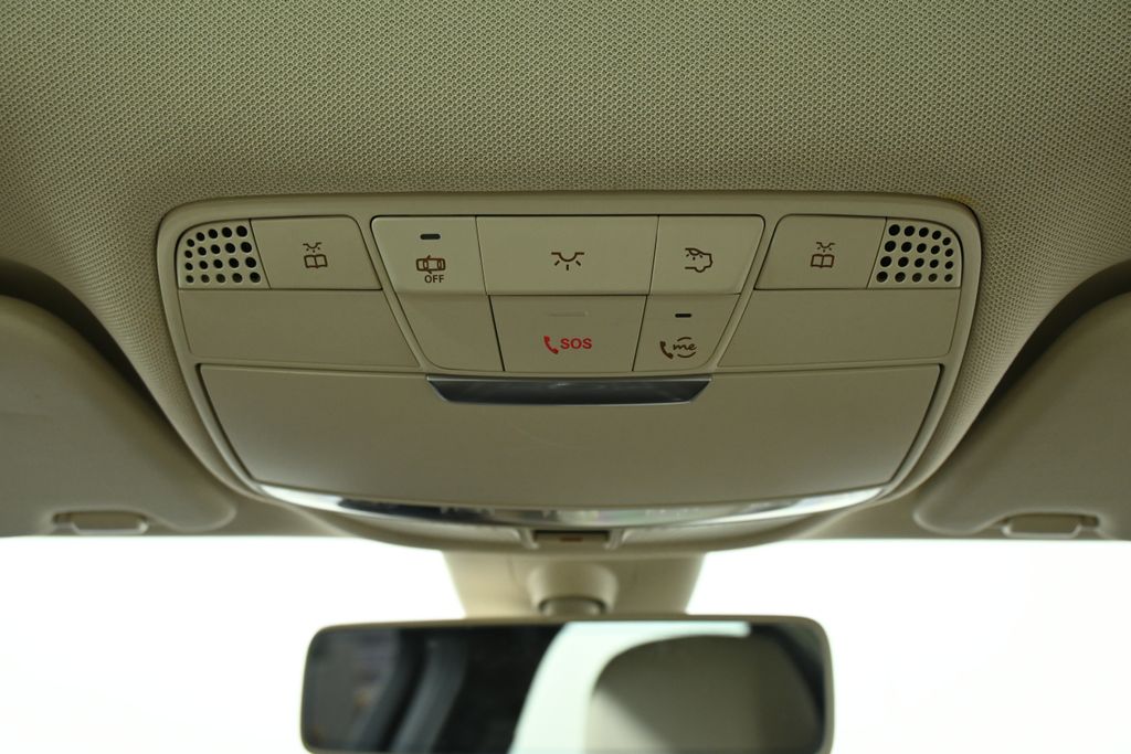 Thumbnail: 2020 Mercedes-Benz C-Class - 20