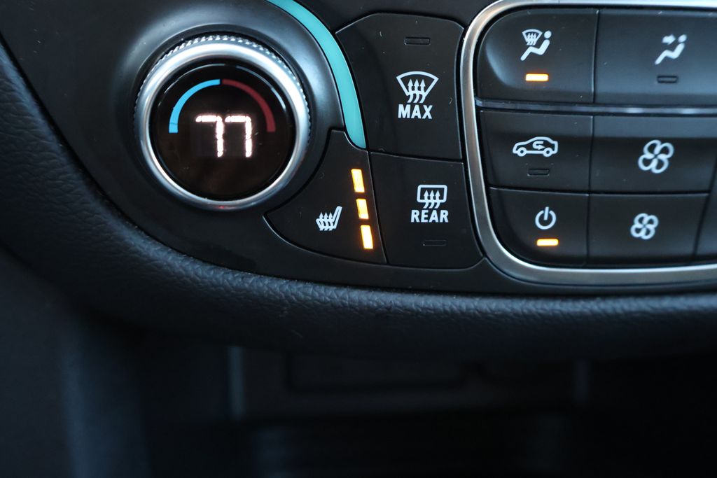 Thumbnail: 2024 Chevrolet Equinox - 25