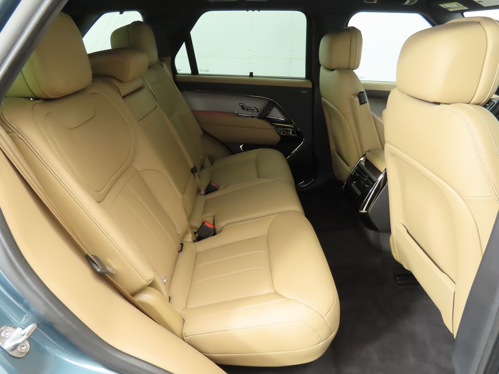 Thumbnail: 2025 Land Rover Range Rover Sport - 22