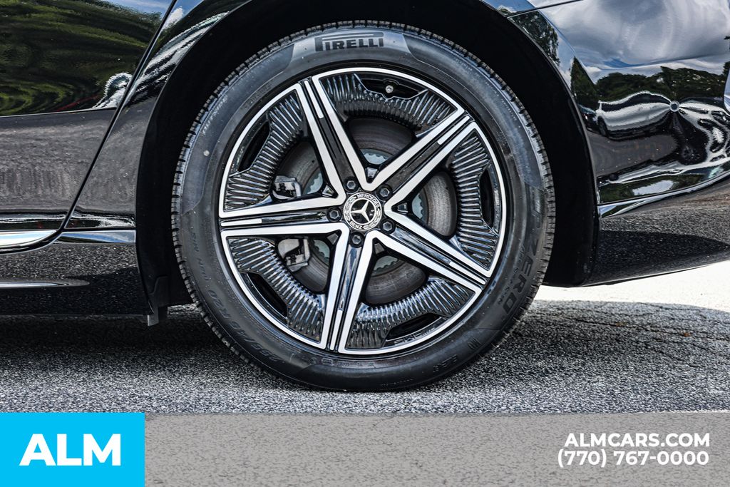 Used 2023 Black Mercedes-Benz 580 image 16