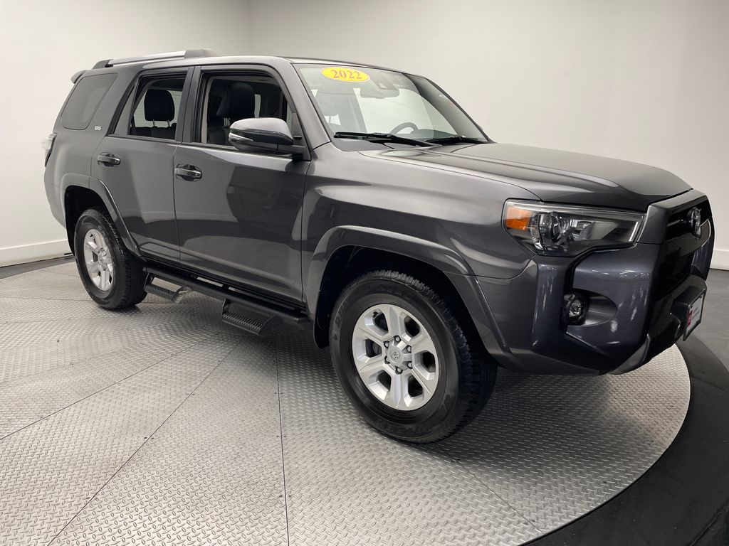 2022 Toyota 4Runner SR5 3