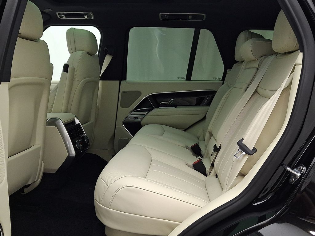 Thumbnail: 2026 Land Rover Range Rover - 6