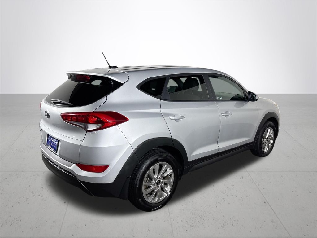 2016 Hyundai Tucson SE