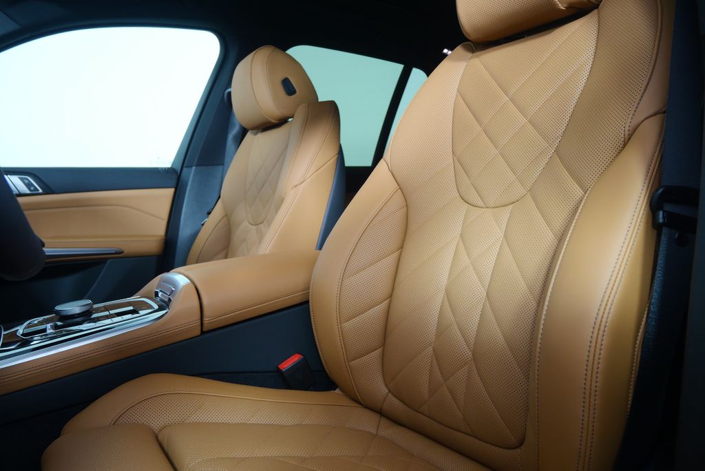 Thumbnail: 2026 BMW X5 - 11