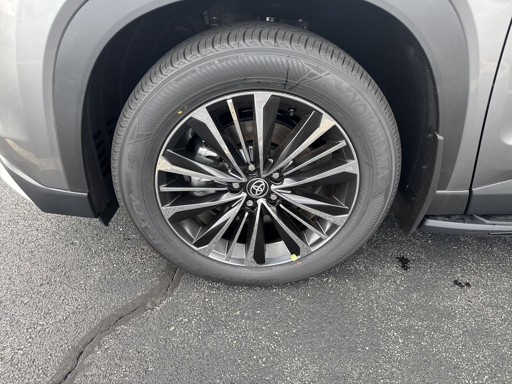 New 2026 Toyota Grand Highlander Hybrid SUV
