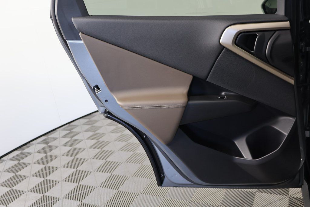 Thumbnail: 2025 BMW X3 - 13