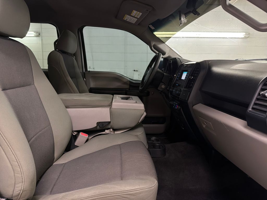 Used 2015 Silver Ford XL image 23