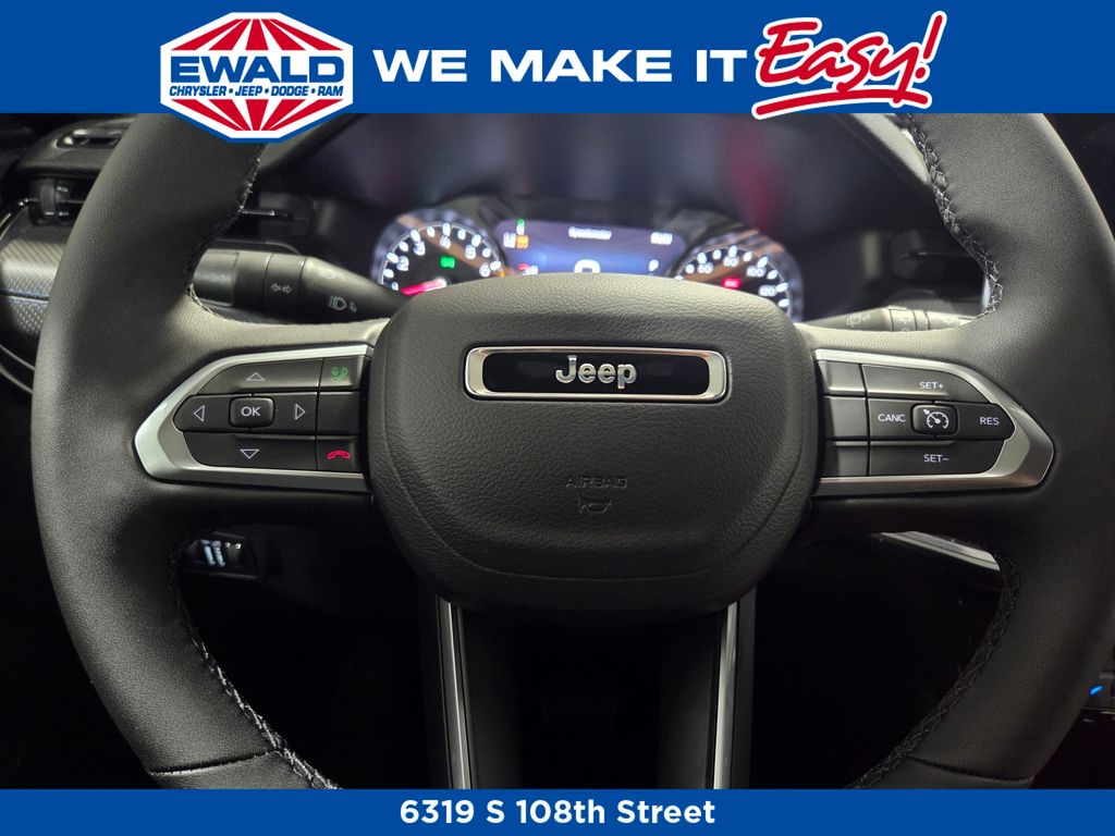 2025 Jeep Compass Latitude photo