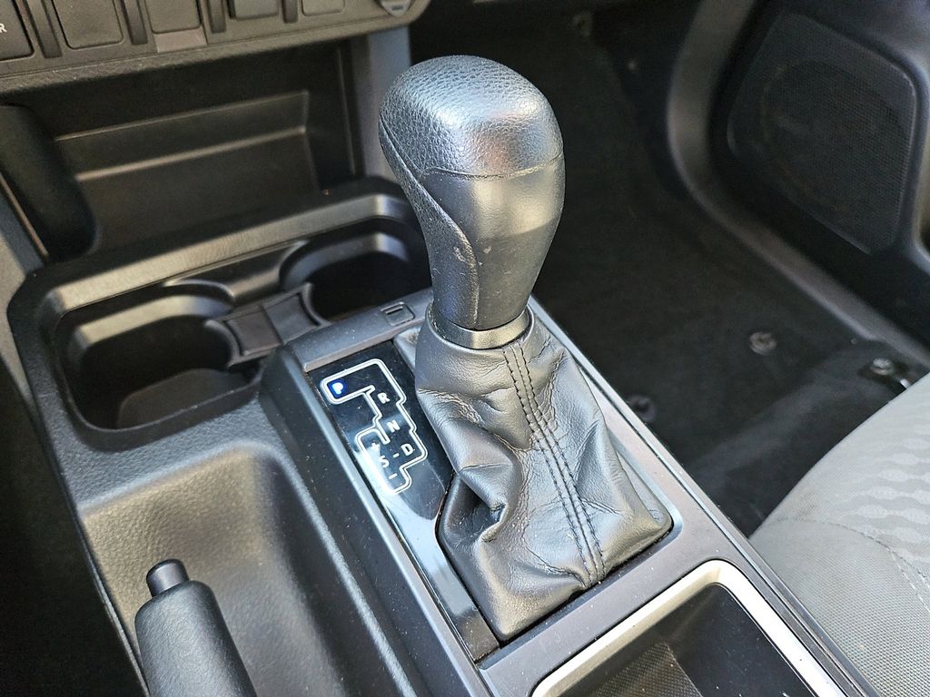 Thumbnail: 2020 Toyota Tacoma - 14