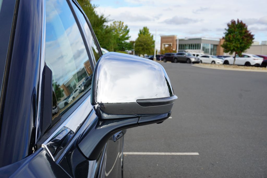 Thumbnail: 2021 Lincoln Aviator - 13