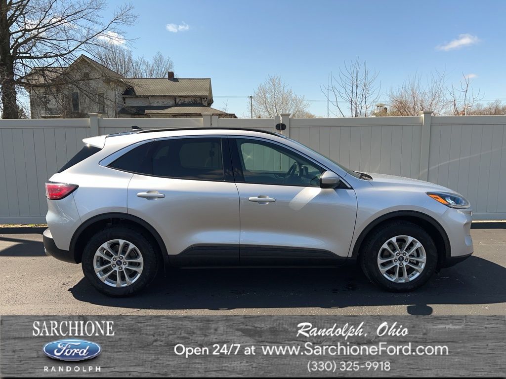 Ingot Silver Metallic 2020 Ford Escape SE AWD SUV / Crossover All-Wheel Drive 8-Speed Automatic