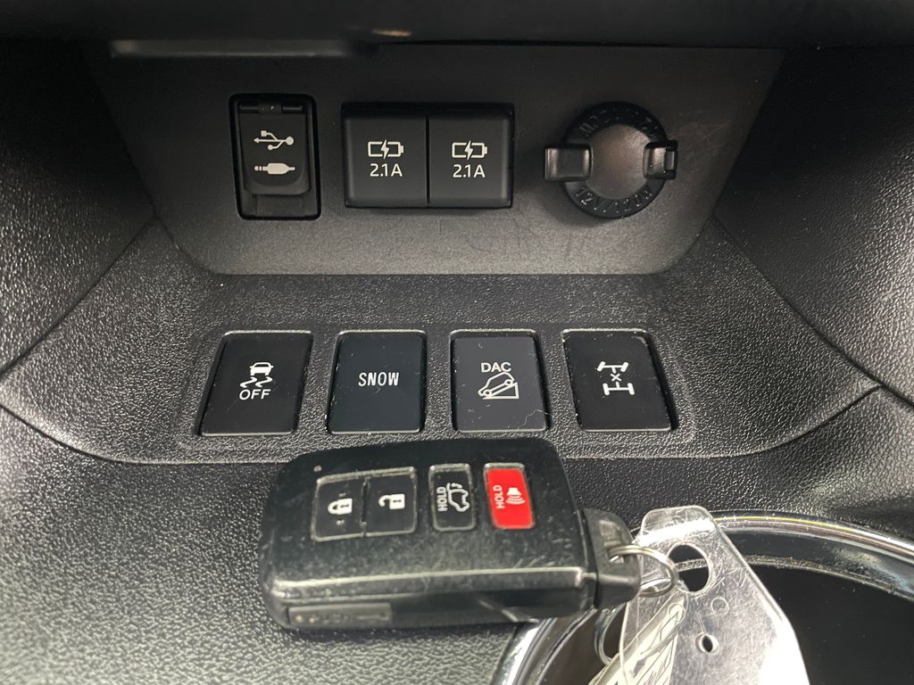 2019 Toyota Highlander XLE 27