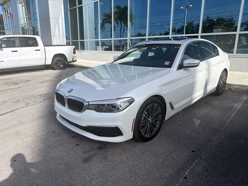 Used 2019 White Metallic BMW 540i xDrive image 4