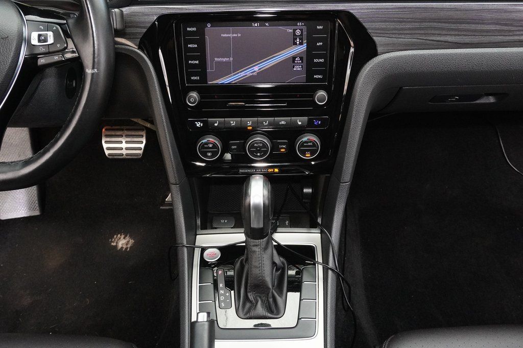 Used Car 2022 Volkswagen Passat  2.0t R-line For Sale Under $20,000 In Weatherford, Texas