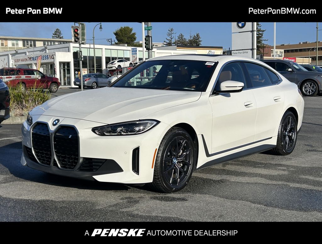 Thumbnail: 2023 BMW i4 - 1