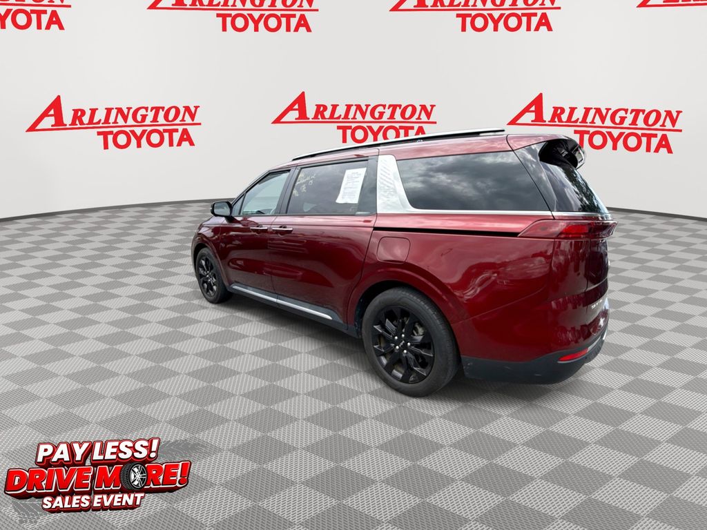 Used 2024 Kia Carnival Van