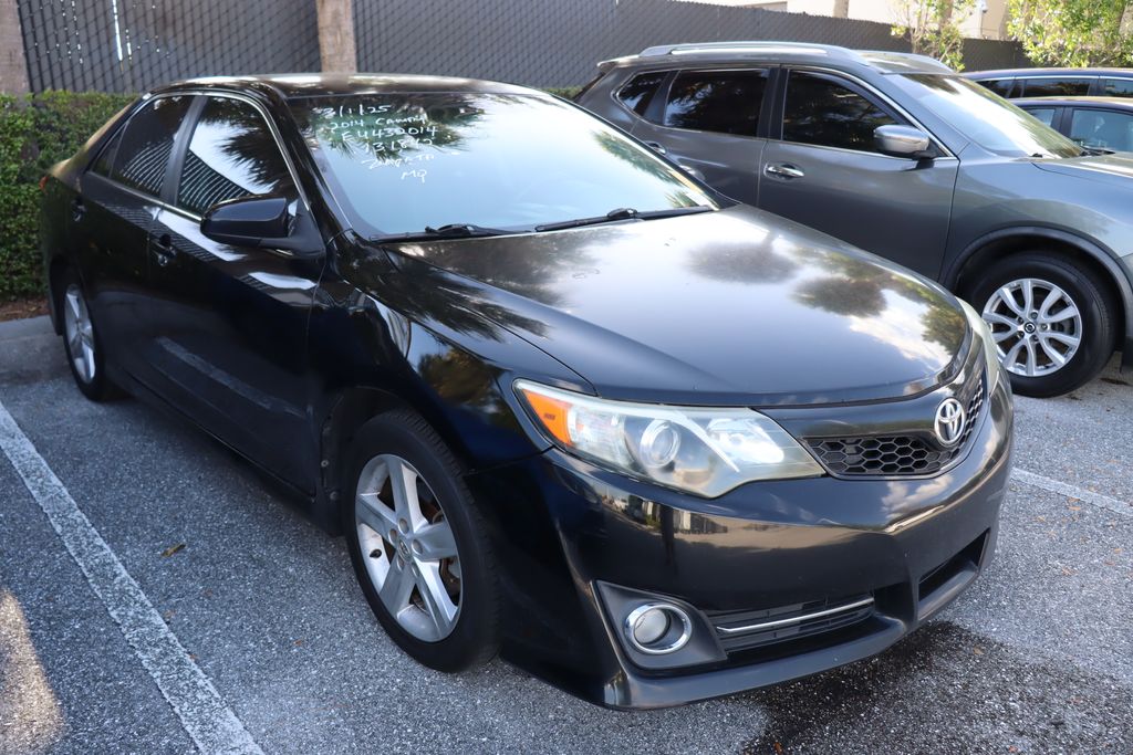 2014 Toyota Camry SE 6