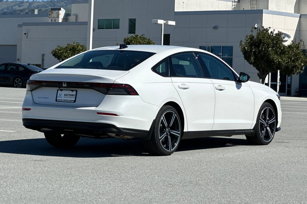 New 2026 Platinum White Pearl Honda SE image 4