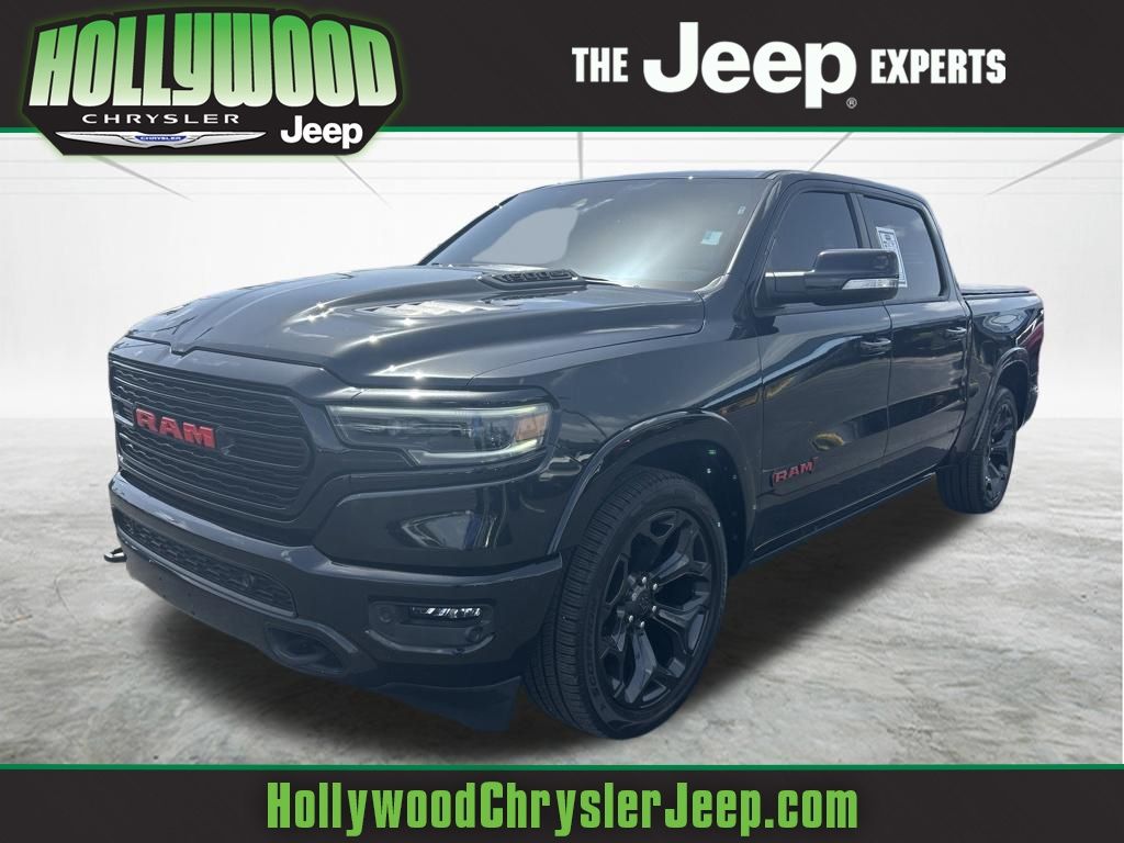 Diamond Black Crystal Pearlcoat 2022 RAM 1500 Pickup Truck Four-Wheel Drive 8-Speed Automatic