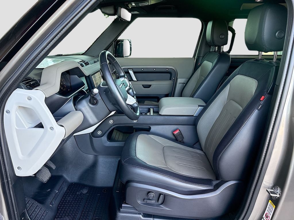 Thumbnail: 2022 Land Rover Defender - 19