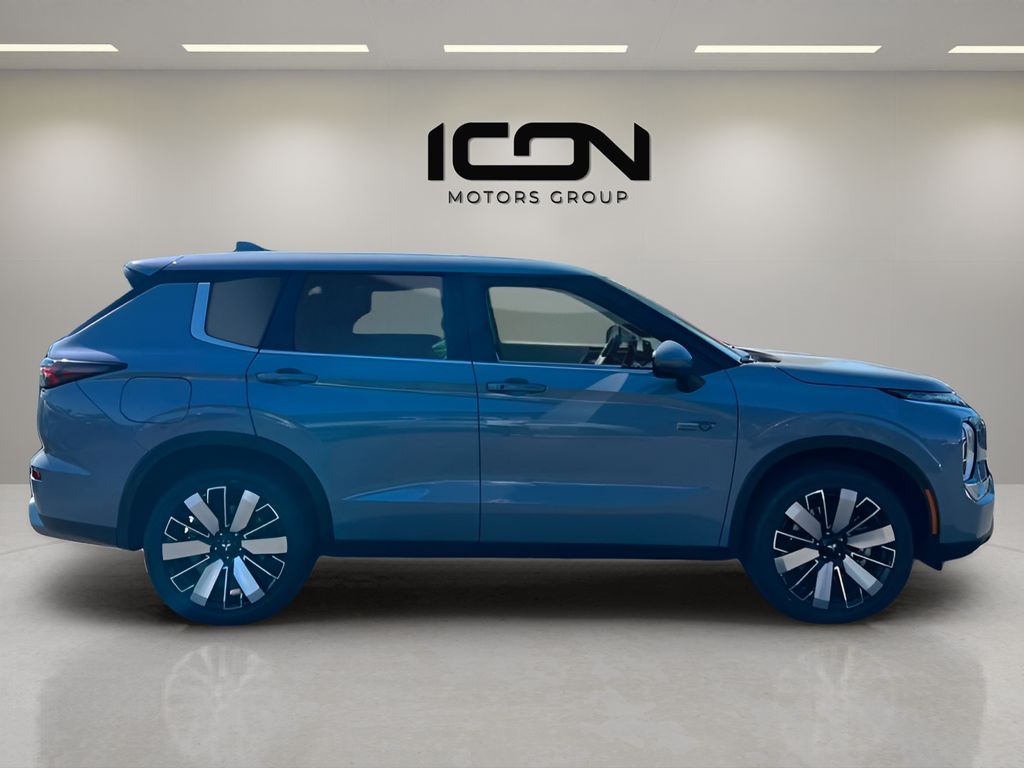 New 2026 Mitsubishi Outlander PHEV SUV