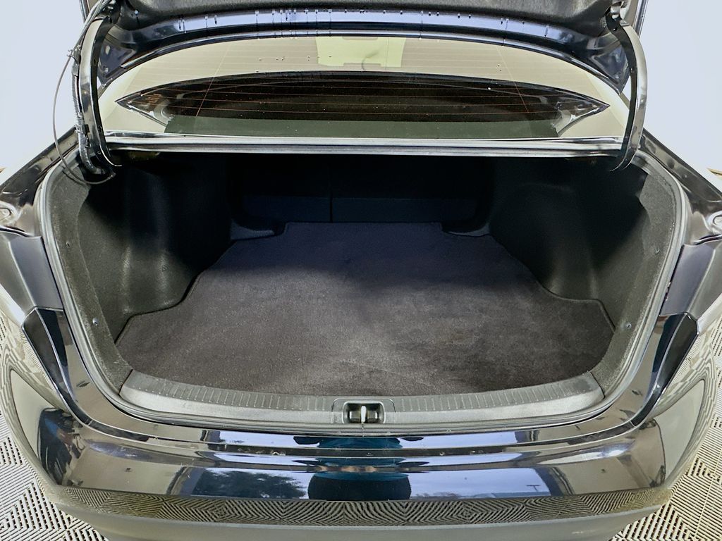 Thumbnail: 2024 Toyota Corolla - 25