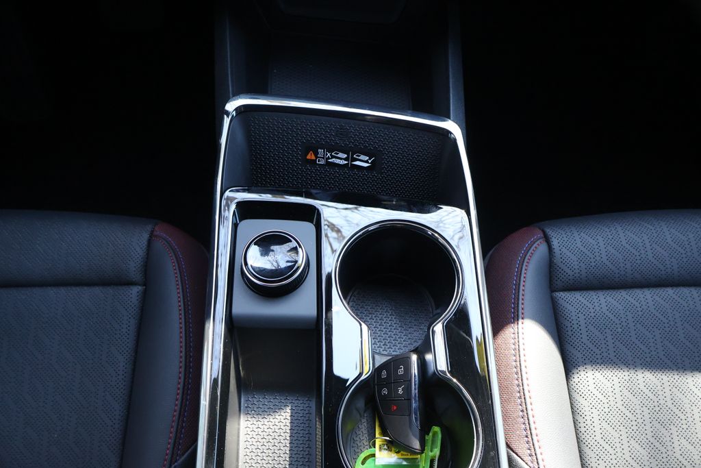 Thumbnail: 2025 Chevrolet Equinox - 25