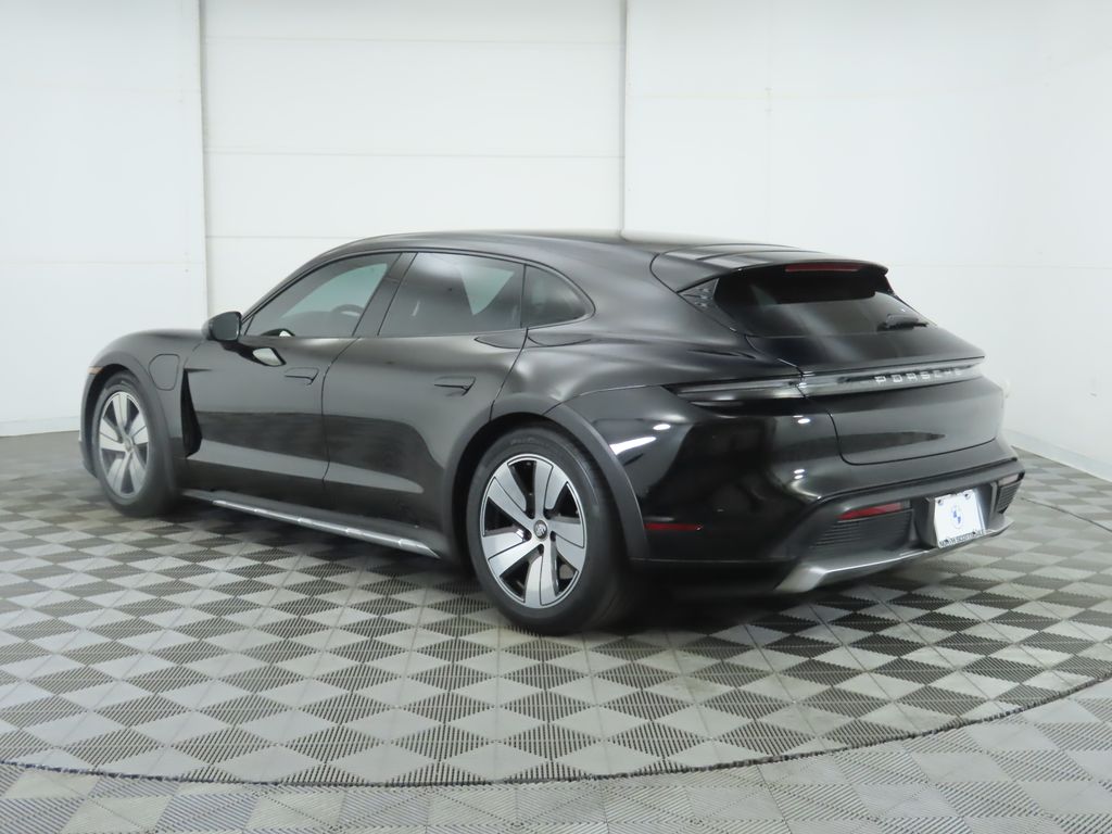 Thumbnail: 2022 Porsche Taycan - 7