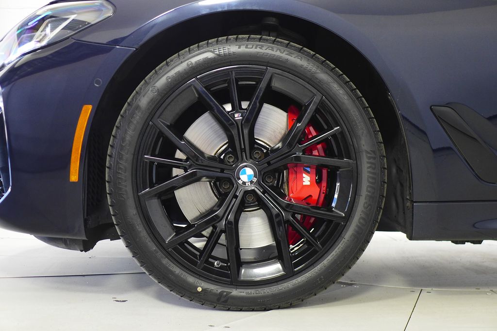 Thumbnail: 2023 BMW 5 Series - 5