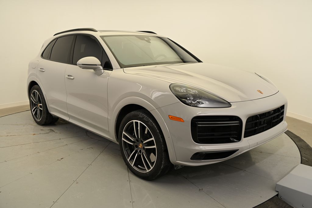 2023 Porsche Cayenne Turbo 9