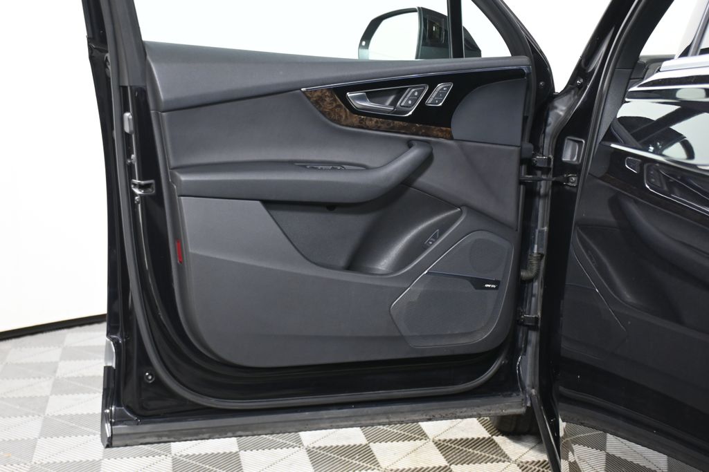 Thumbnail: 2018 Audi Q7 - 29