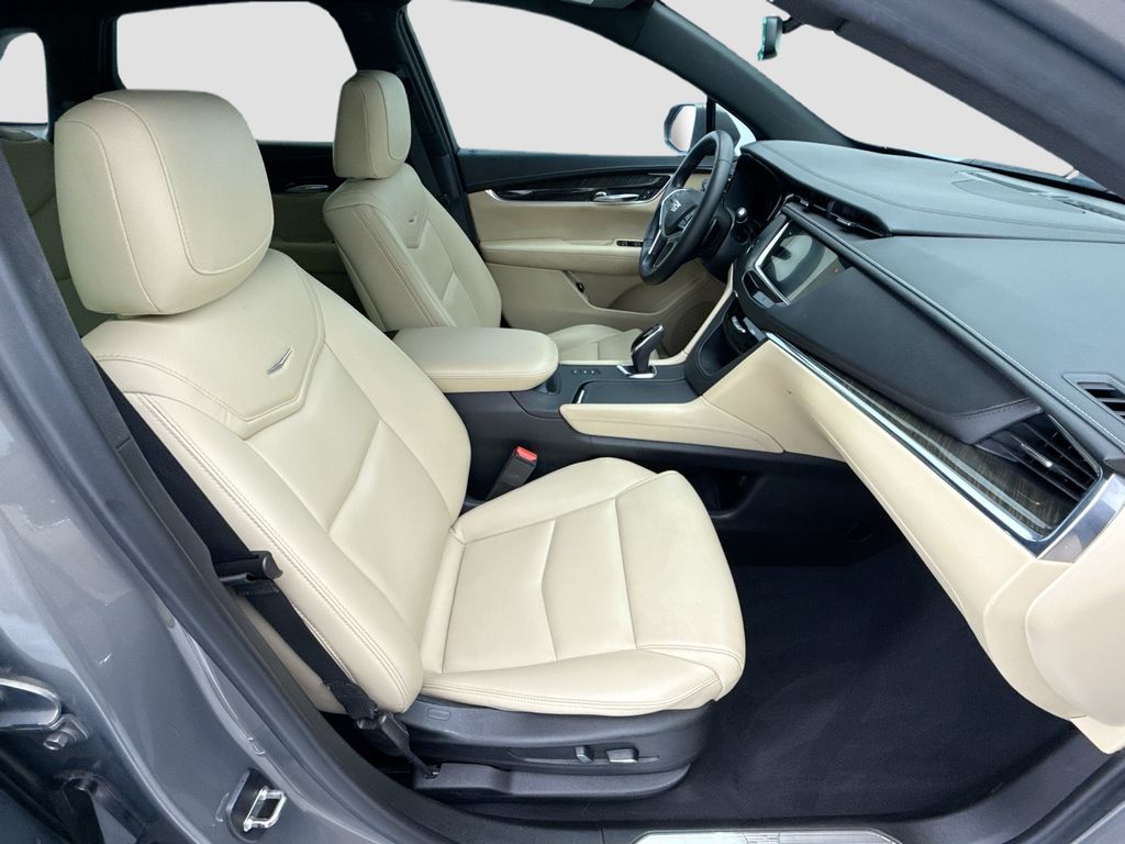 Thumbnail: 2018 Cadillac XT5 - 18