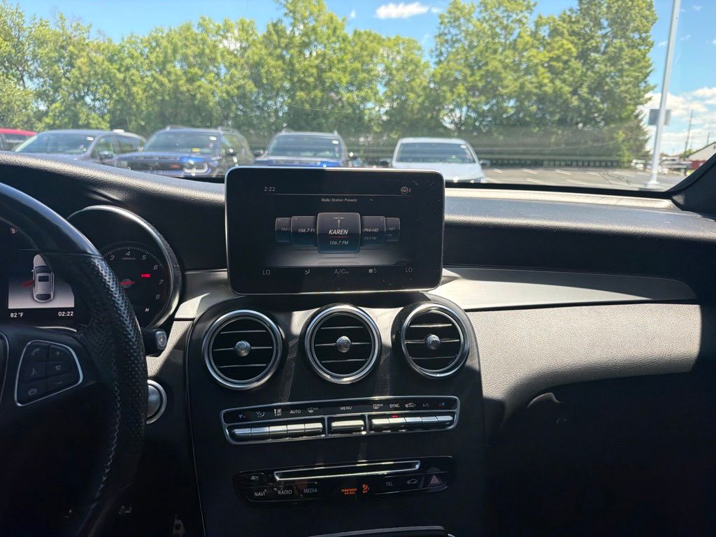 Thumbnail: 2019 Mercedes-Benz GLC - 15
