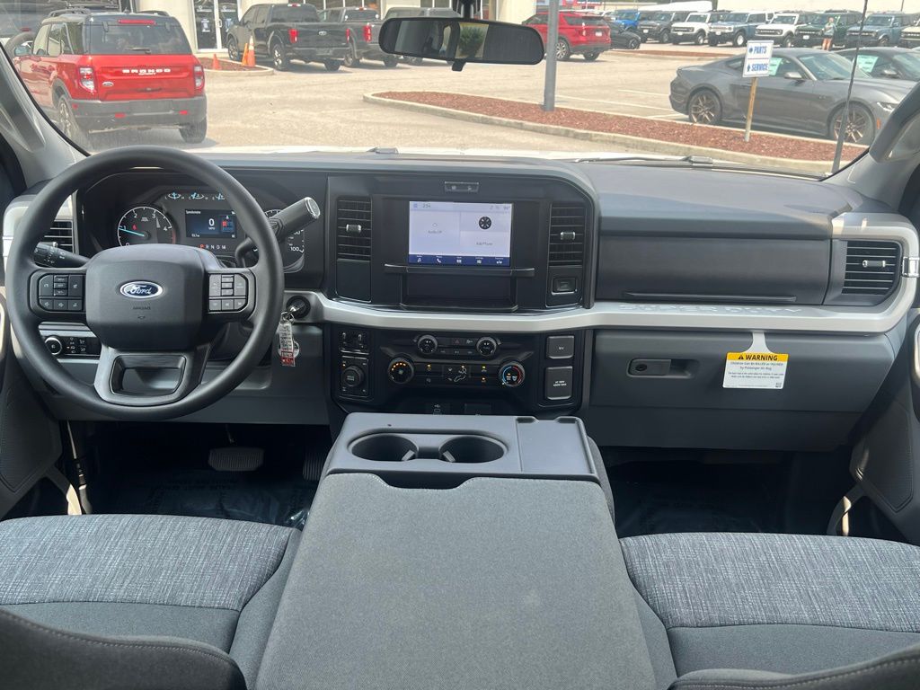 2025 Ford F-350SD XLT - 3