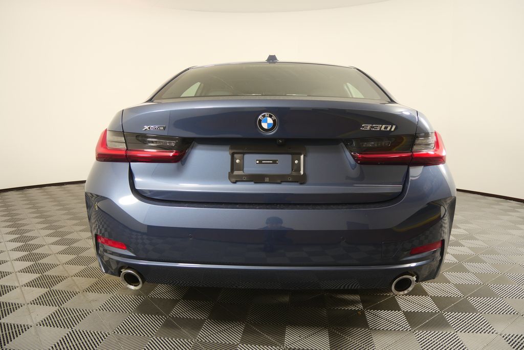 Thumbnail: 2025 BMW 3 Series - 4