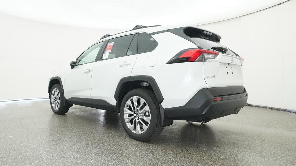 Thumbnail: 2025 Toyota RAV4 - 32