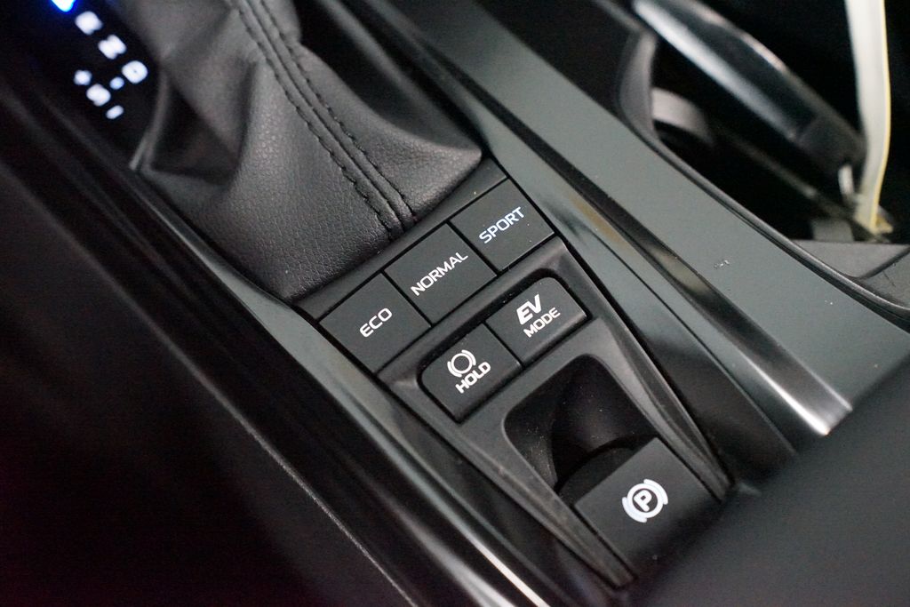 Thumbnail: 2025 Toyota Camry - 22