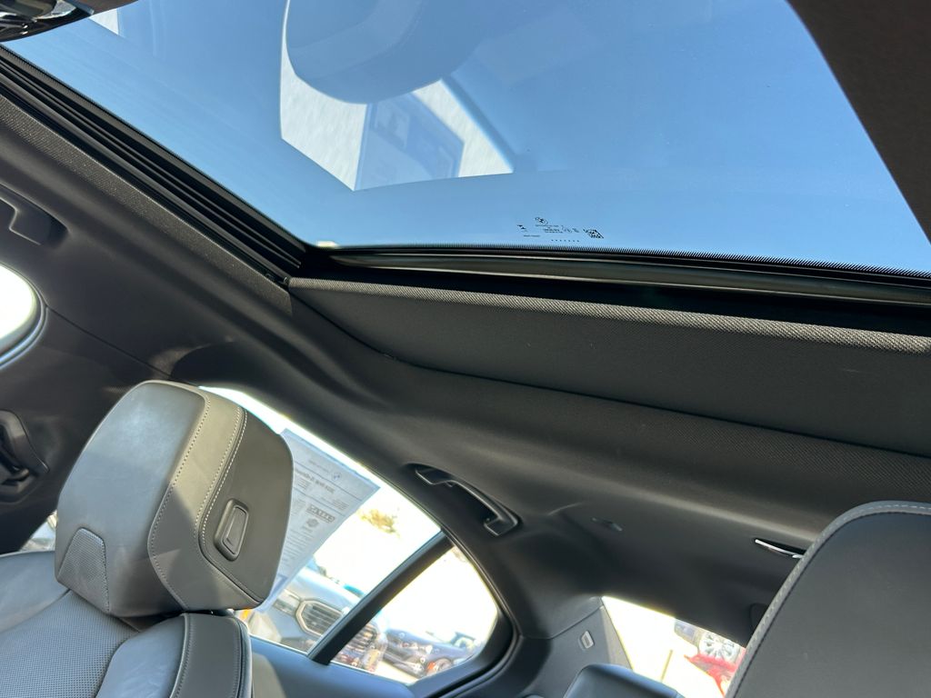 2024 BMW i5 eDrive40 16