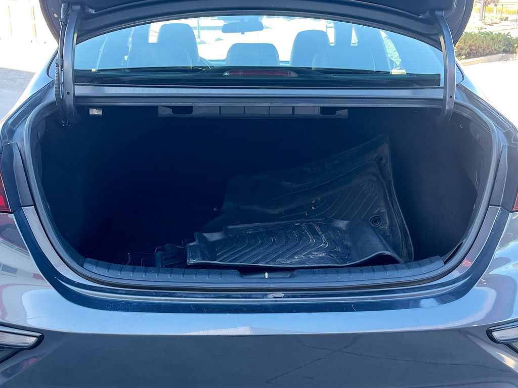 Used 2020 Gray Kia GT-Line image 23