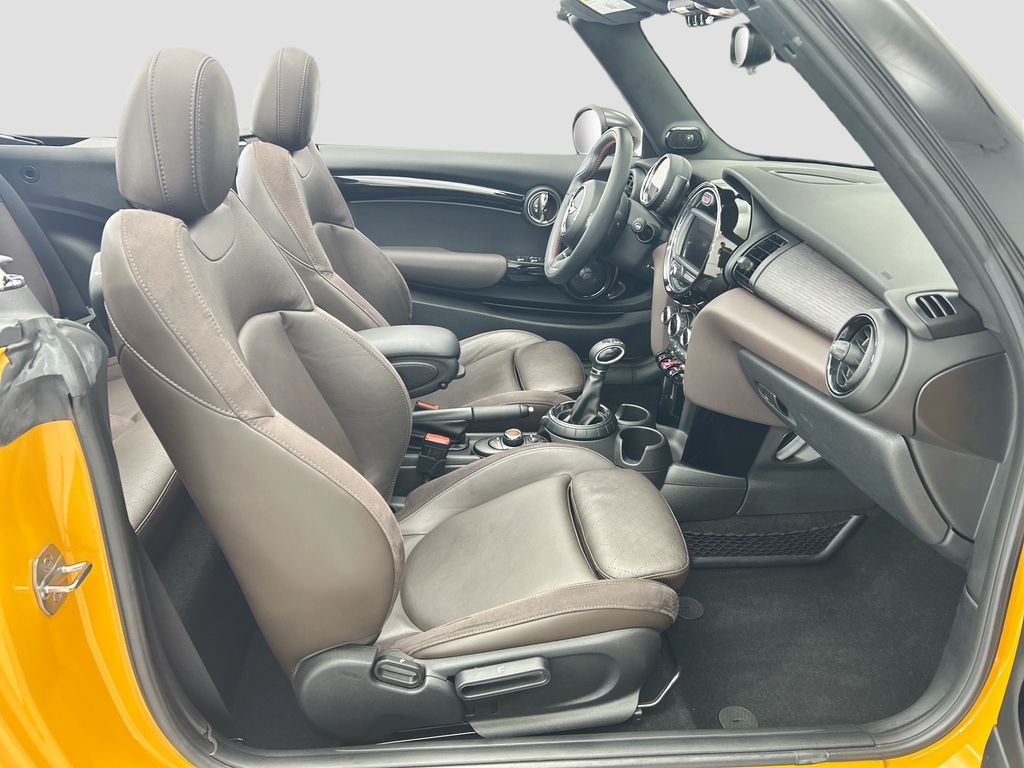 Thumbnail: 2016 MINI Cooper - 16