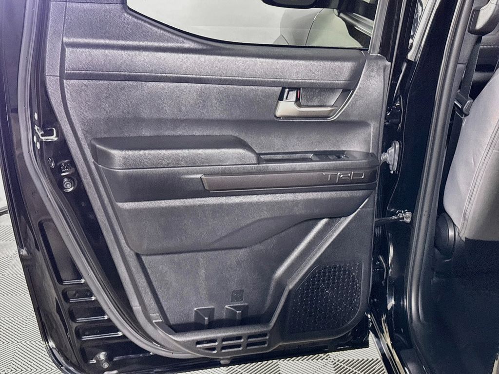 2025 Toyota Tacoma Hybrid TRD Off Road